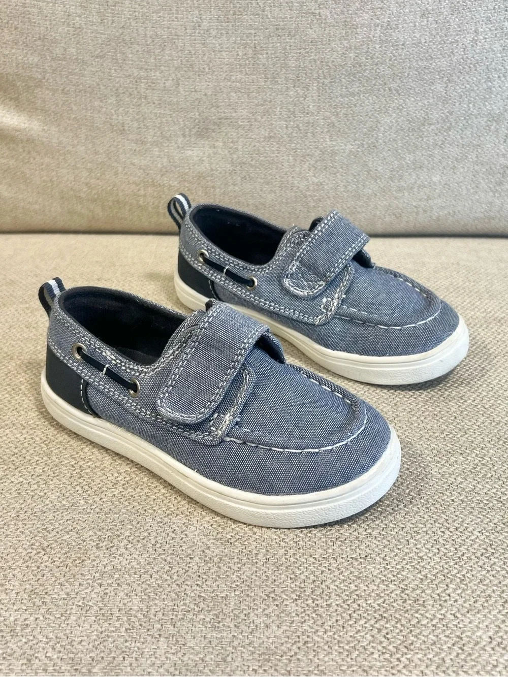 The Children’s Place Size 9 Toddler Chambray Boat Shoes Hook & Loop Blue EUC